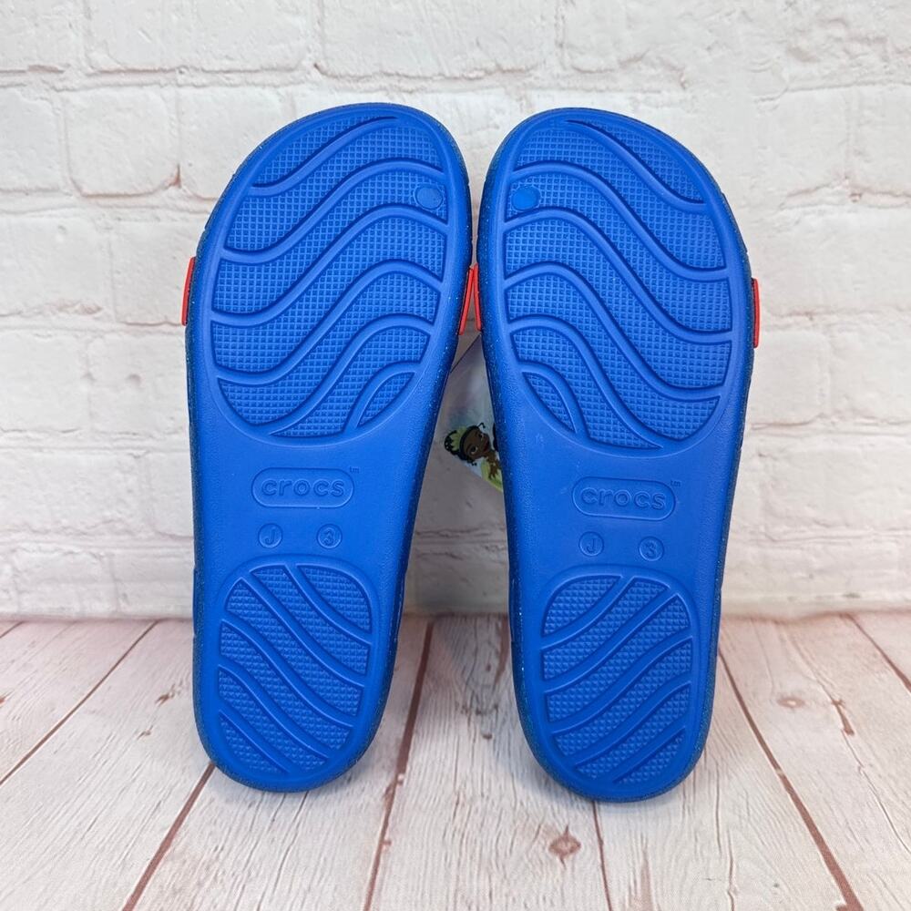 Crocs Disney Snow White Isabella Bright Cobalt Sandals Kids Size J3 209676-4JL - Picture 10 of 10